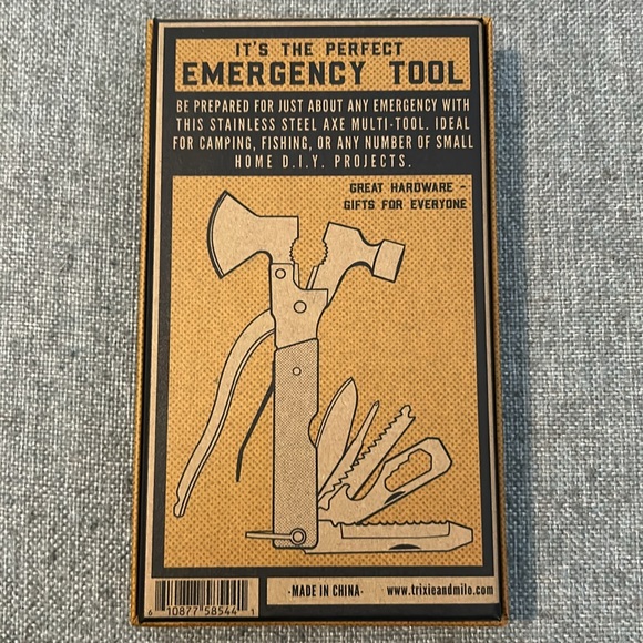 🤩LAST ONE 🤩Trixie & Milo Axe Multi-Tool - Picture 3 of 3